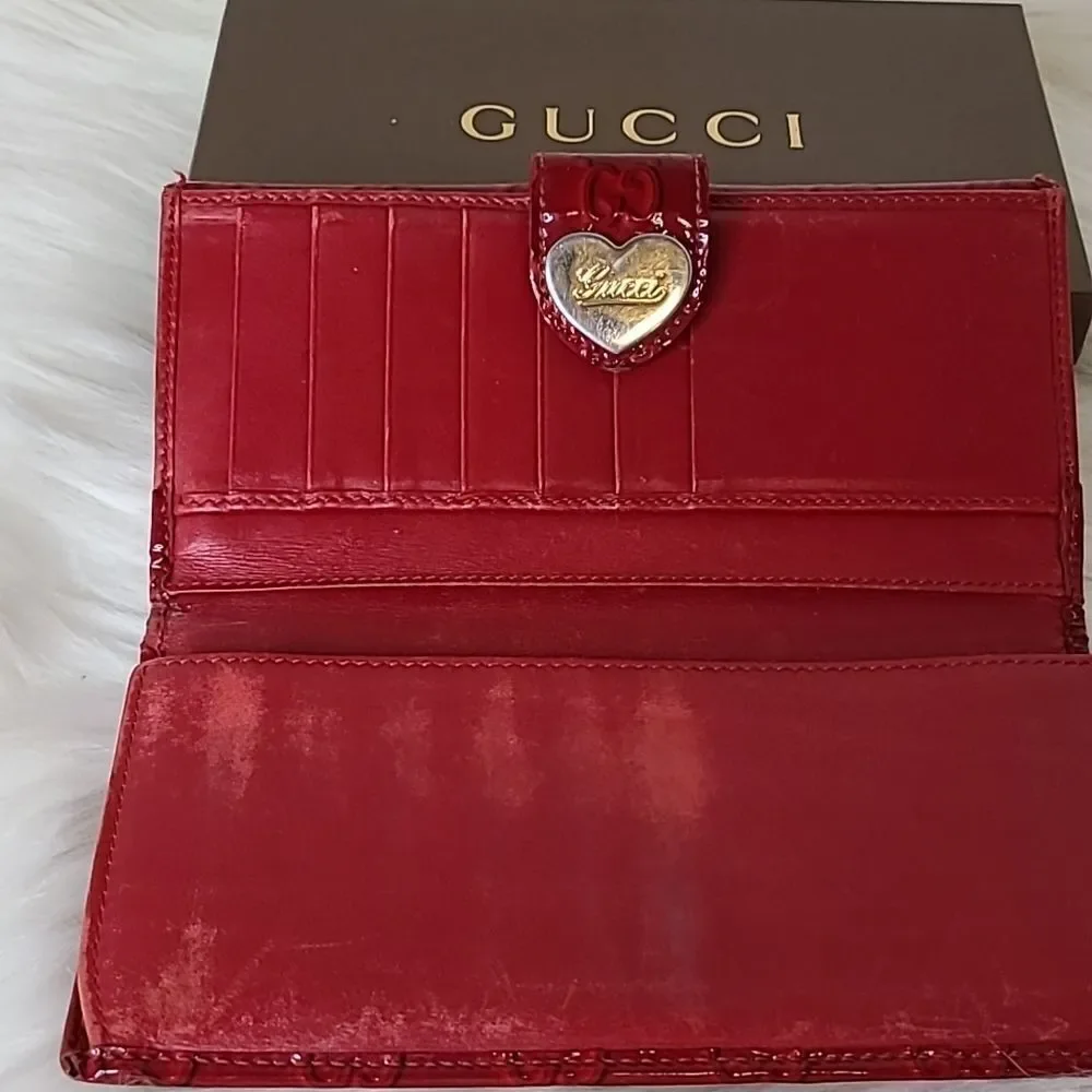 💯 Authentic Gucci Long Bifold Wallet 🍀